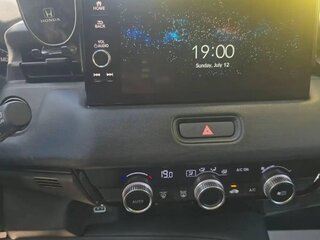 2023 Honda Vezel II, белый, 2452000 рублей, вид 5