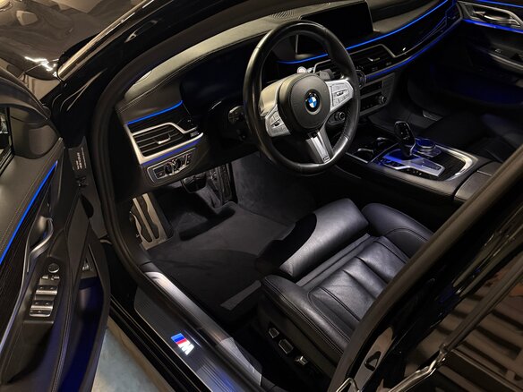 2020 BMW 7 серии 730d xDrive VI (G11/G12) Рестайлинг, чёрный, 6700000 рублей - вид 9