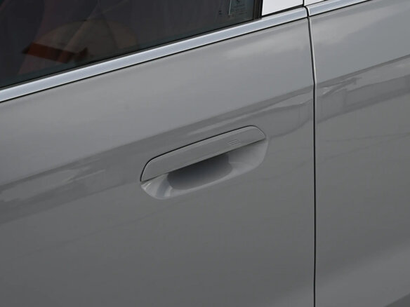 2023 BMW X1 Long 20Li sDrive III (U11/U12), серебристый, 2840000 рублей - вид 9