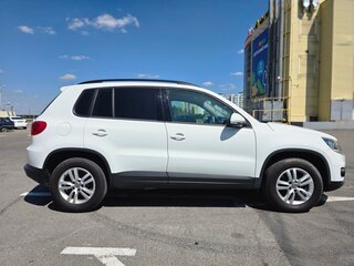 2015 Volkswagen Tiguan I Рестайлинг, белый, 1680000 рублей, вид 3