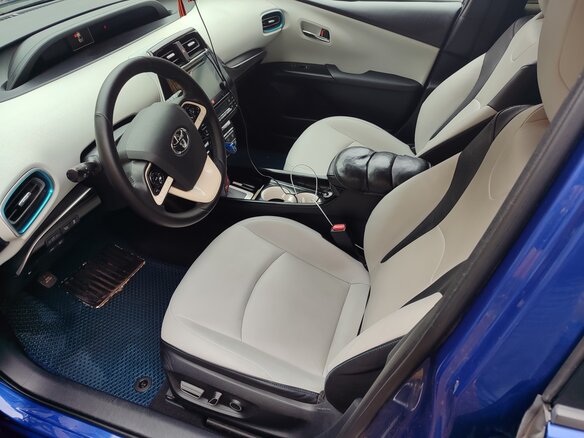 2016 Toyota Prius IV (XW50), синий, 1870000 рублей - вид 4