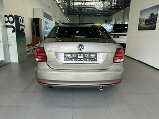 2016 Volkswagen Polo V Рестайлинг, бежевый, 1130000 рублей, вид 5