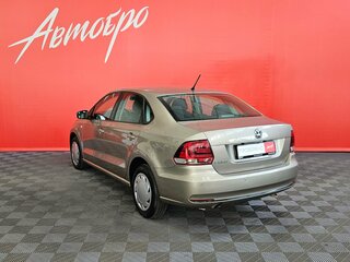 2015 Volkswagen Polo V Рестайлинг, бежевый, 1030000 рублей, вид 3