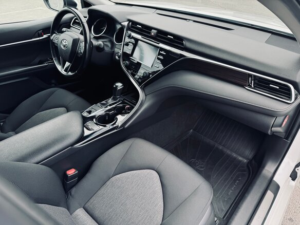 2020 Toyota Camry VIII (XV70), белый, 2890000 рублей - вид 12