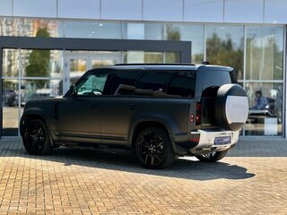 2021 Land Rover Defender 110 II, чёрный, 5010000 рублей, вид 4