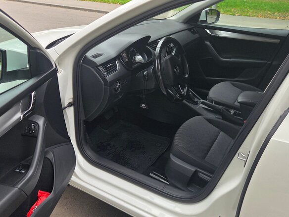 2015 Skoda Octavia III (A7), белый, 1250000 рублей - вид 10