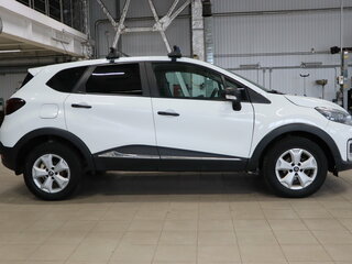 2017 Renault Kaptur I, белый, 679990 рублей, вид 4