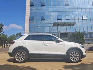 2023 Volkswagen T-Roc I (China Market), белый, 1892000 рублей, вид 4
