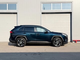 2020 Toyota RAV4 V (XA50), синий, 2390000 рублей, вид 4