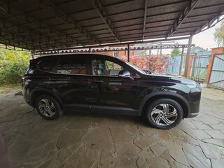 2020 Hyundai Santa Fe IV Рестайлинг, чёрный, 2850000 рублей, вид 3