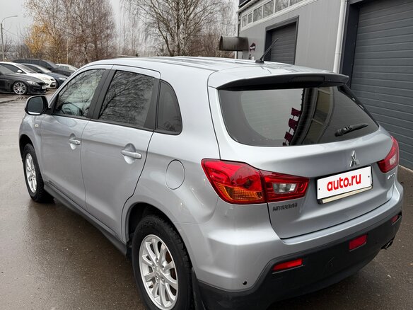 2011 Mitsubishi ASX I, серебристый, 890000 рублей - вид 5