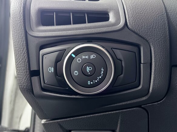 2016 Ford Focus III Рестайлинг, белый, 990000 рублей - вид 22
