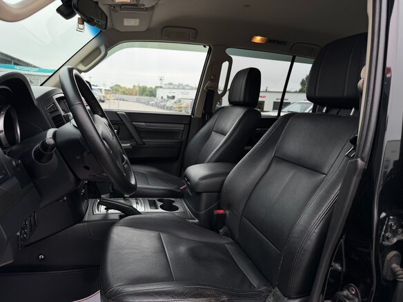 2014 Mitsubishi Pajero IV Рестайлинг 1, чёрный - вид 7
