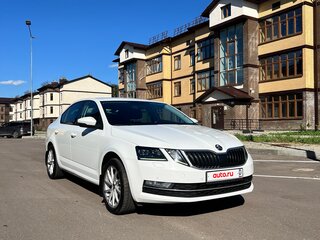 2018 Skoda Octavia III (A7) Рестайлинг, белый, 1790000 рублей, вид 3