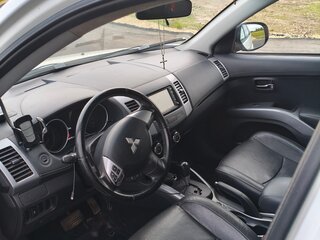 2012 Mitsubishi Outlander II Рестайлинг, белый, 1120000 рублей, вид 4