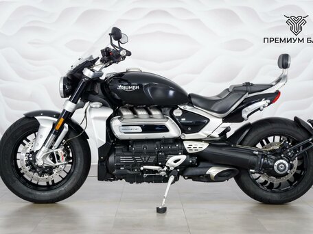 2021 Triumph Rocket 3, чёрный, 2199000 рублей, вид 2