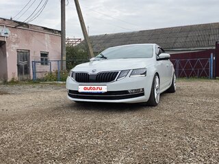 2018 Skoda Octavia III (A7) Рестайлинг, белый, 2450000 рублей, вид 3