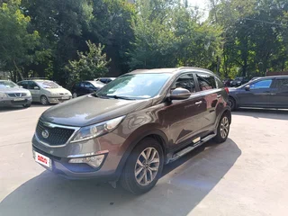 2014 Kia Sportage III Рестайлинг, серебристый, 1400000 рублей, вид 1