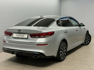 2019 Kia Optima IV Рестайлинг, серебристый, 1870000 рублей, вид 4