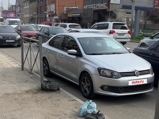 2015 Volkswagen Polo V, серебристый, 600000 рублей, вид 1
