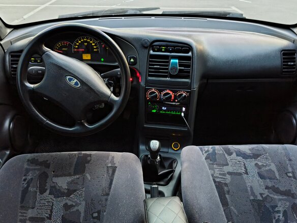 2007 Lada (ВАЗ) 2111, серебристый, 190000 рублей - вид 19
