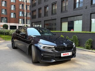 2019 BMW 5 серии 530i xDrive VII (G30/G31/G38), чёрный, 3800000 рублей, вид 3