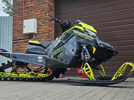 2022 Polaris 850 RMK Khaos, серый, 1550000 рублей, вид 1