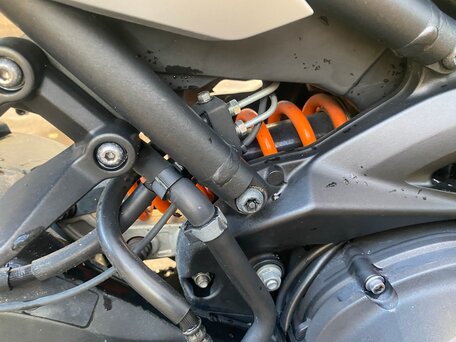 2015 Yamaha MT-09 Tracer (FJ-09), серебристый, 660000 рублей, вид 2