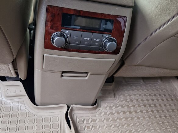 2012 Toyota Highlander II (XU40) Рестайлинг, белый, 2500000 рублей - вид 11