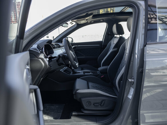 2026 Audi Q3 35 TFSI II (F3), серый, 3877000 рублей - вид 13