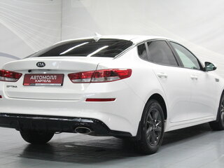 2020 Kia Optima IV Рестайлинг, белый, 1609000 рублей, вид 5