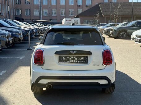 2023 Mini Hatch Cooper III (F55/F56) Рестайлинг 2, чёрный, 2220000 рублей, вид 5