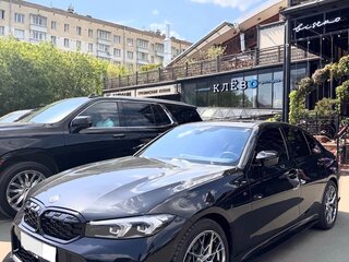 2023 BMW 3 серии 330i xDrive VII (G2x) Рестайлинг, чёрный, 4500000 рублей, вид 1