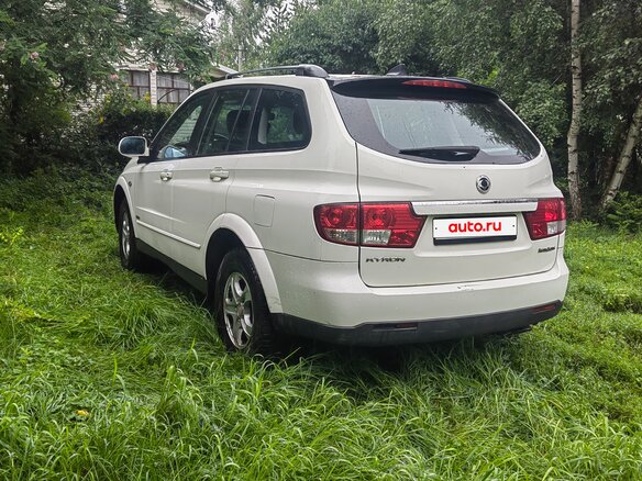 2010 SsangYong Kyron 6-speed I Рестайлинг, белый, 800000 рублей - вид 5