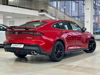 2024 Changan UNI-V I, красный, 3329900 рублей, вид 4