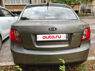 2010 Kia Rio II Рестайлинг, серебристый, 599999 рублей, вид 2