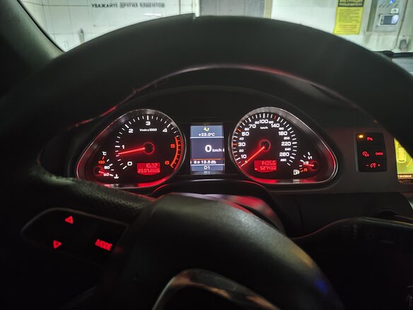 2010 Audi Q7 I (4L) Рестайлинг, чёрный, 1650000 рублей - вид 9