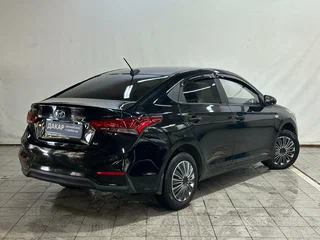 2017 Hyundai Solaris II, чёрный, 860000 рублей, вид 3