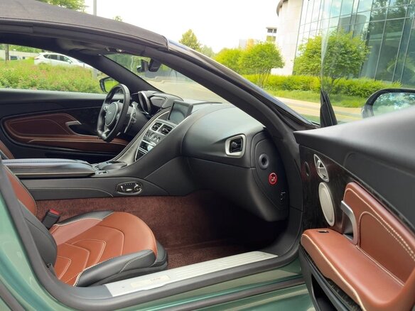 2021 Aston Martin DBS Volante III, зелёный, 25500000 рублей - вид 30