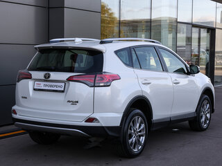 2015 Toyota RAV4 IV (XA40) Рестайлинг, белый, 2598000 рублей, вид 5