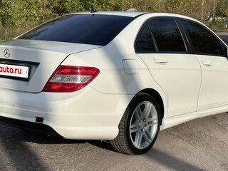 2010 Mercedes-Benz C-Класс 180 BlueEFFICIENCY III (W204), белый, 1300000 рублей, вид 3