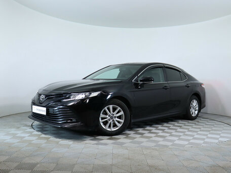 Toyota Camry VIII (XV70)