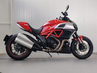 2011 Ducati Diavel, красный, 849000 рублей, вид 1