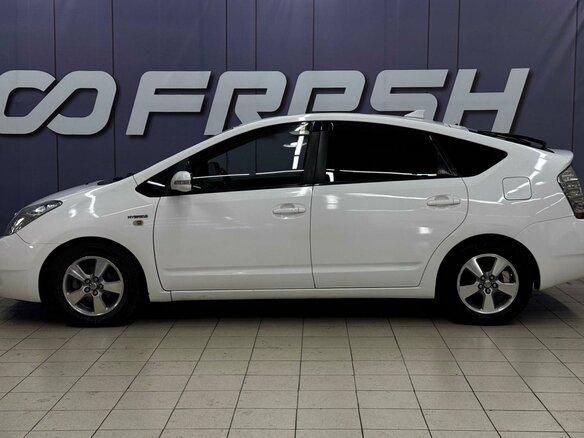 2010 Toyota Prius JDM II Рестайлинг (XW20), белый, 749000 рублей - вид 5