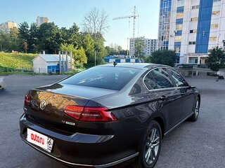 2017 Volkswagen Passat B8, коричневый, 2400000 рублей, вид 2