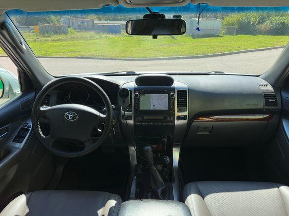 2005 Toyota Land Cruiser Prado 5-speed 120 Series, серебристый, 1900000 рублей - вид 10