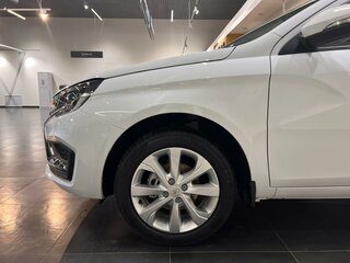 2026 Lada (ВАЗ) Vesta I Рестайлинг (NG), белый, 1815000 рублей, вид 5