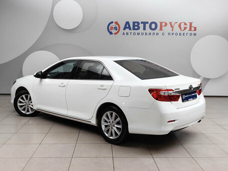 2014 Toyota Camry VII (XV50), белый, 1319000 рублей, вид 2