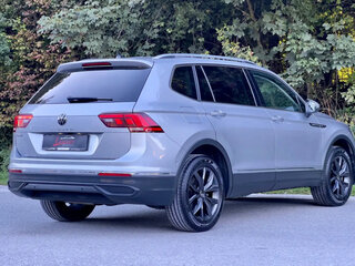 2023 Volkswagen Tiguan Allspace II Рестайлинг, серый, 3750000 рублей, вид 2