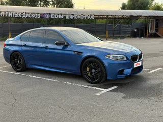 2012 BMW M5 V (F10), синий, 3970000 рублей, вид 4